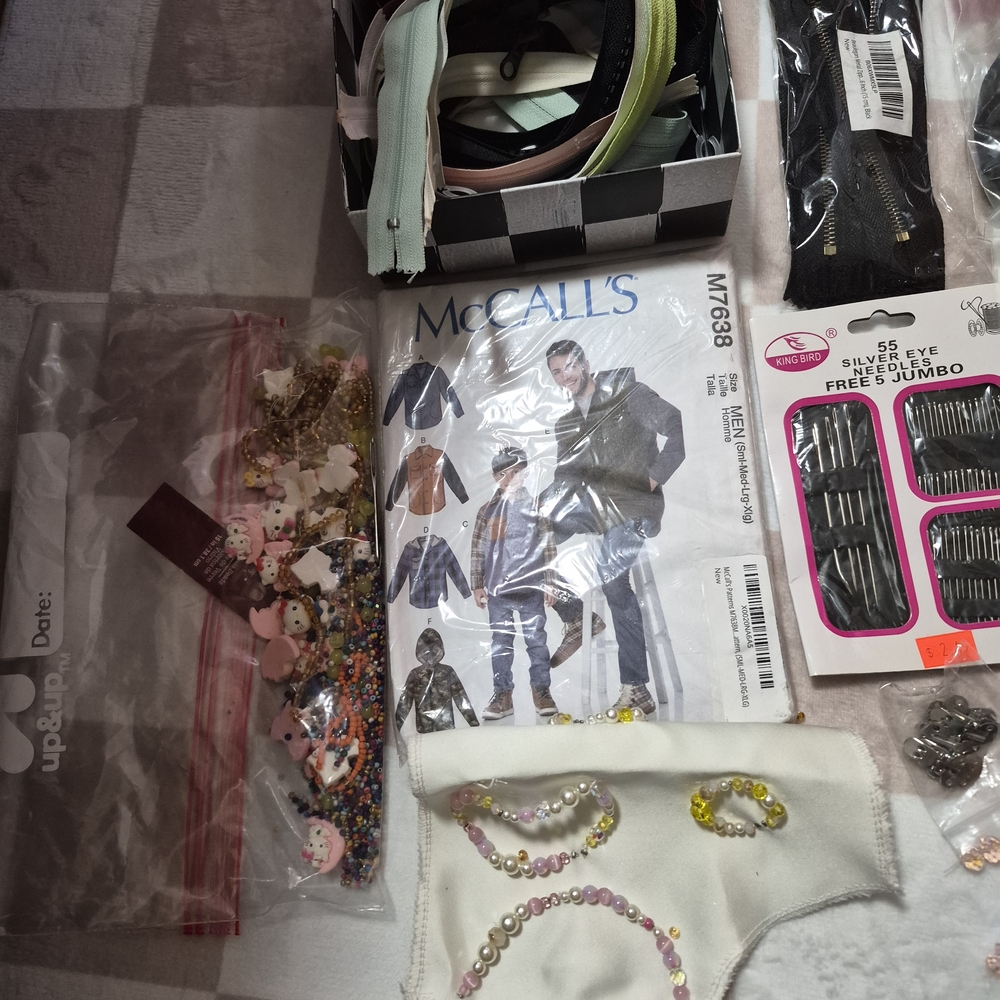 Craft Supplies Bundle with Beads Zippers - Picture 2 of 7
